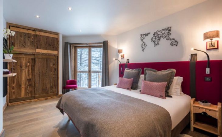 Chalet Machapuchare, Val d'Isere, Double Bedroom